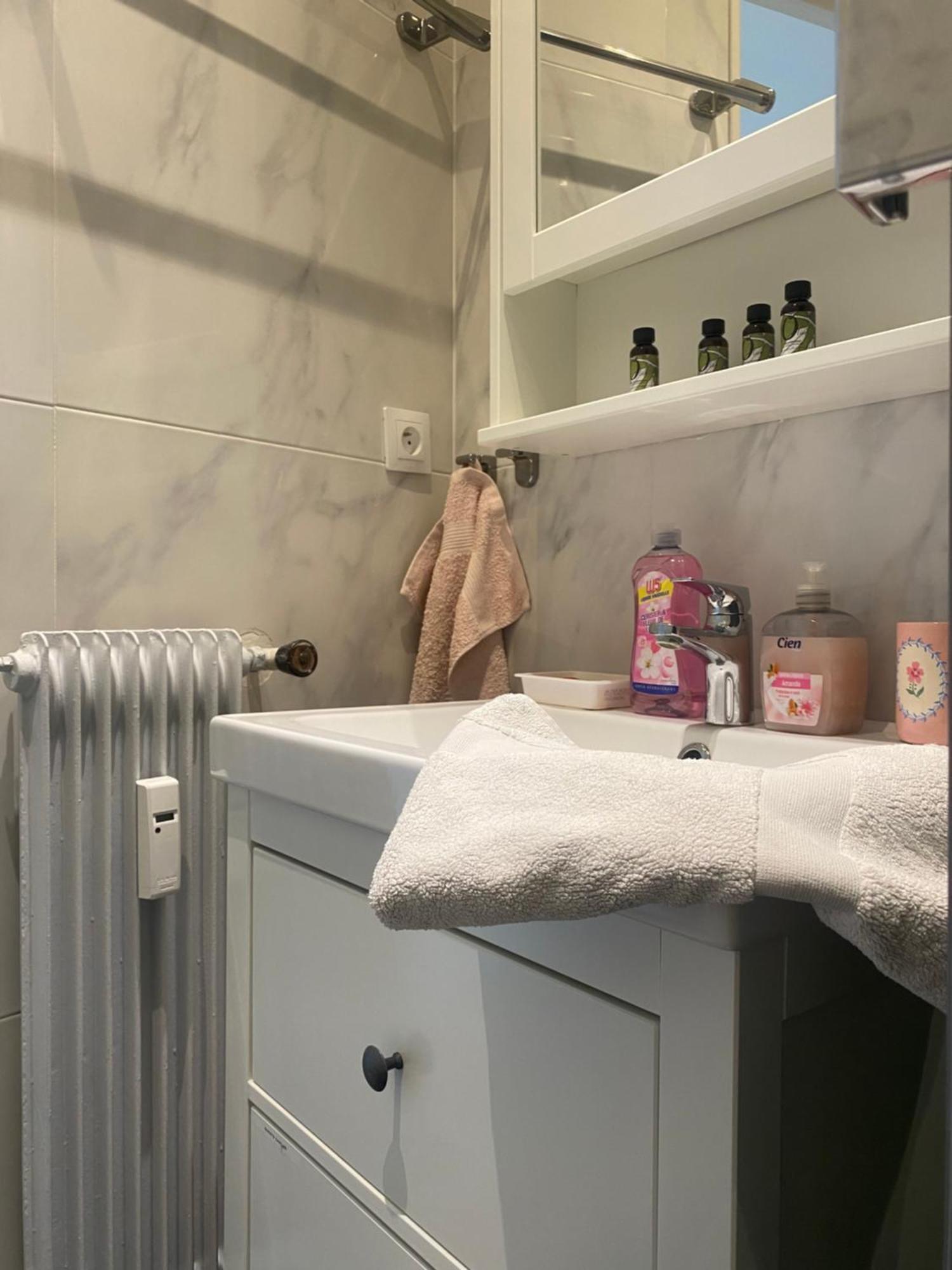Mirela'S Private Room With Key, Ac, Lift & Balcony In The Center Of Nice On The Cote D'Azur Zewnętrze zdjęcie