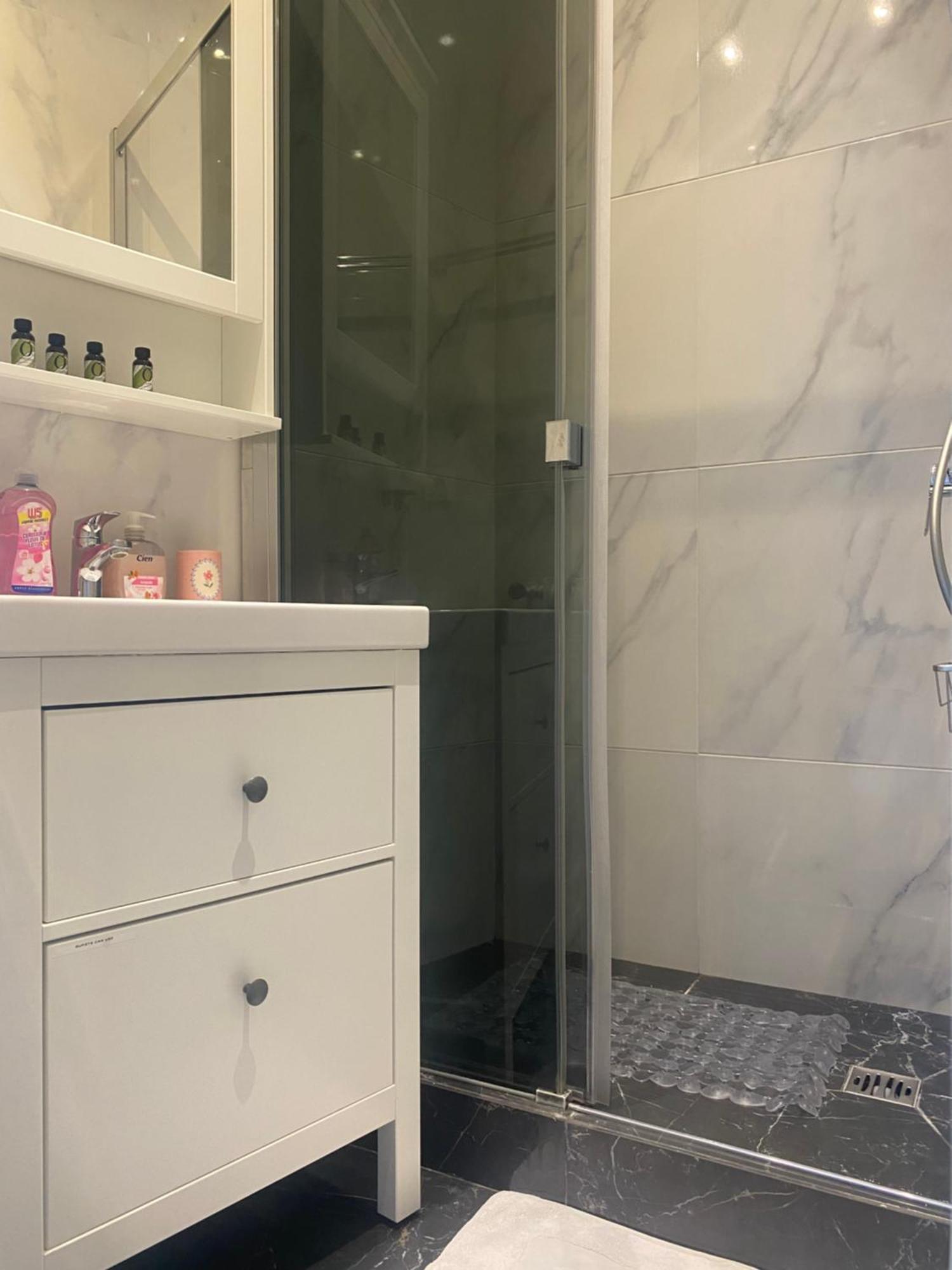 Mirela'S Private Room With Key, Ac, Lift & Balcony In The Center Of Nice On The Cote D'Azur Zewnętrze zdjęcie