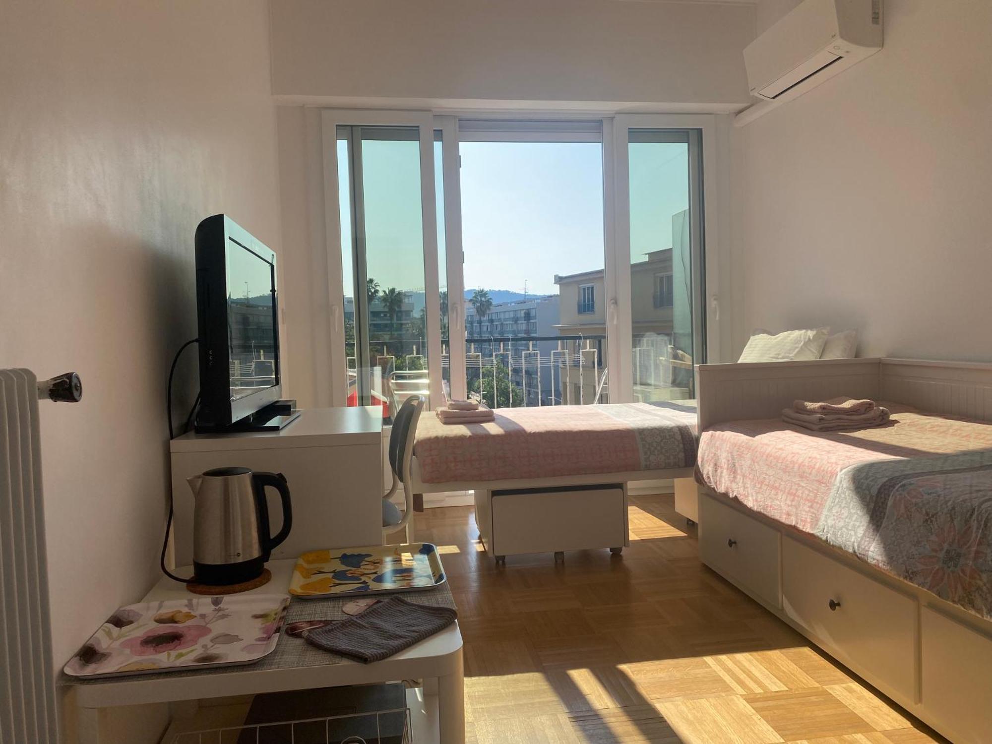 Mirela'S Private Room With Key, Ac, Lift & Balcony In The Center Of Nice On The Cote D'Azur Zewnętrze zdjęcie