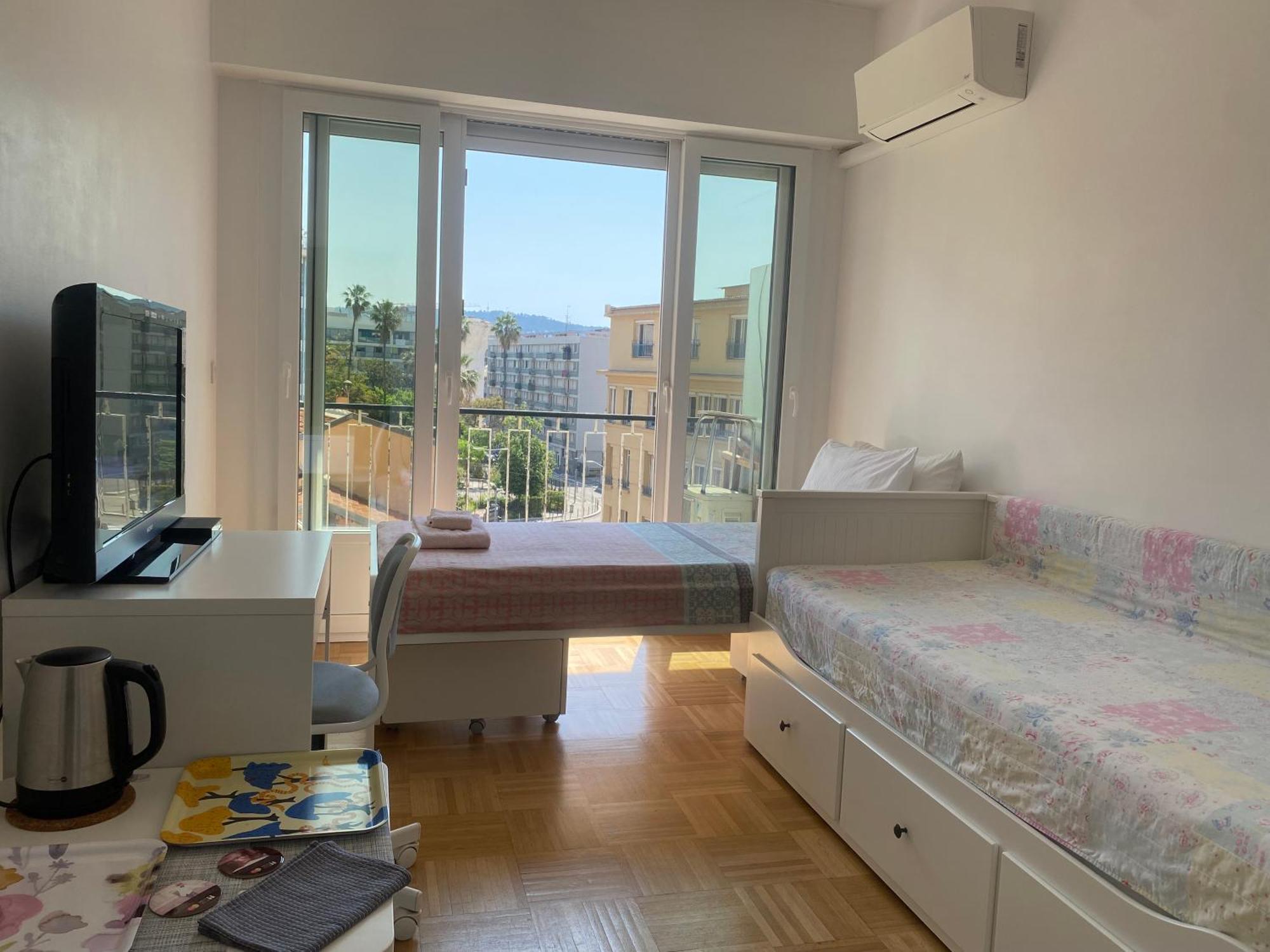 Mirela'S Private Room With Key, Ac, Lift & Balcony In The Center Of Nice On The Cote D'Azur Zewnętrze zdjęcie