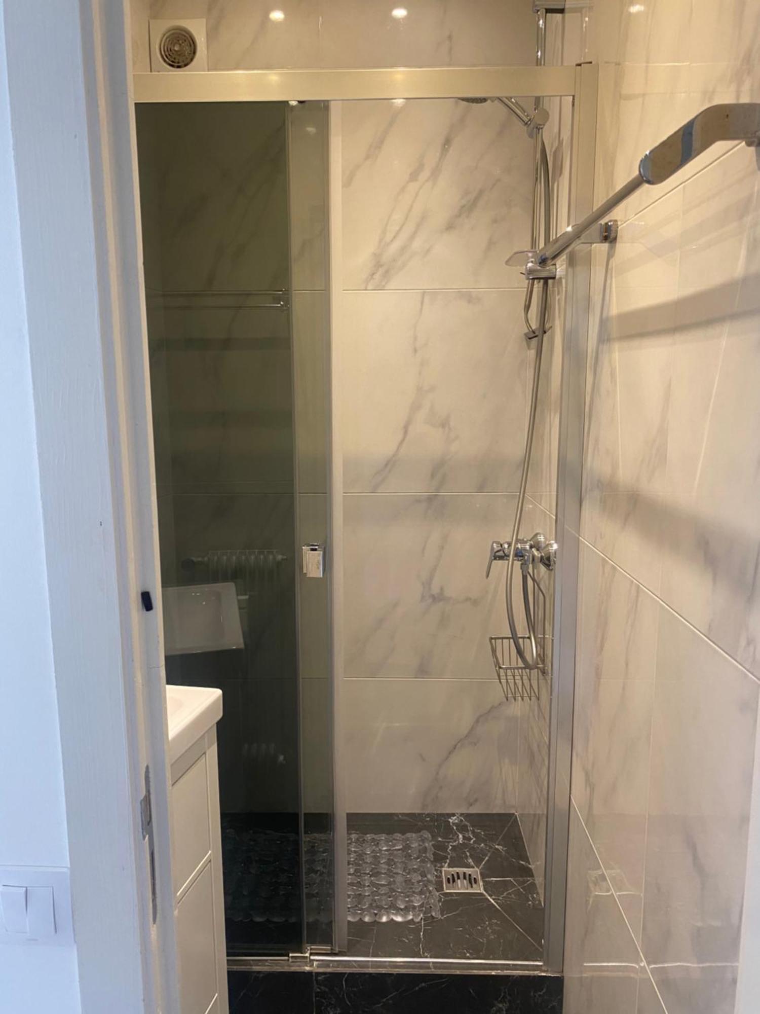 Mirela'S Private Room With Key, Ac, Lift & Balcony In The Center Of Nice On The Cote D'Azur Zewnętrze zdjęcie